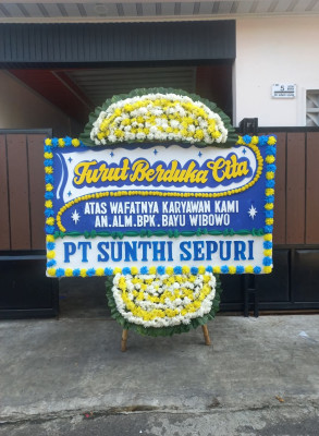 Papan Bunga Duka di Bencongan